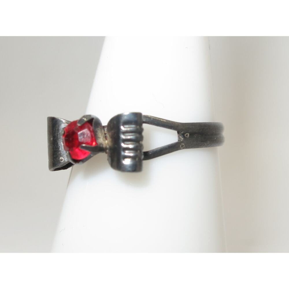 Small Adjustable Vintage Ring Red Stone Bow Shape Size 6 - Picture 4 of 11
